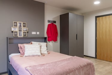 Platinum En Suite at The Tannery, 115 Bath Lane, New Parks, Leicester, LE35EU - Image 3